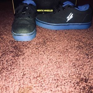 Boys black and blue Heely’s